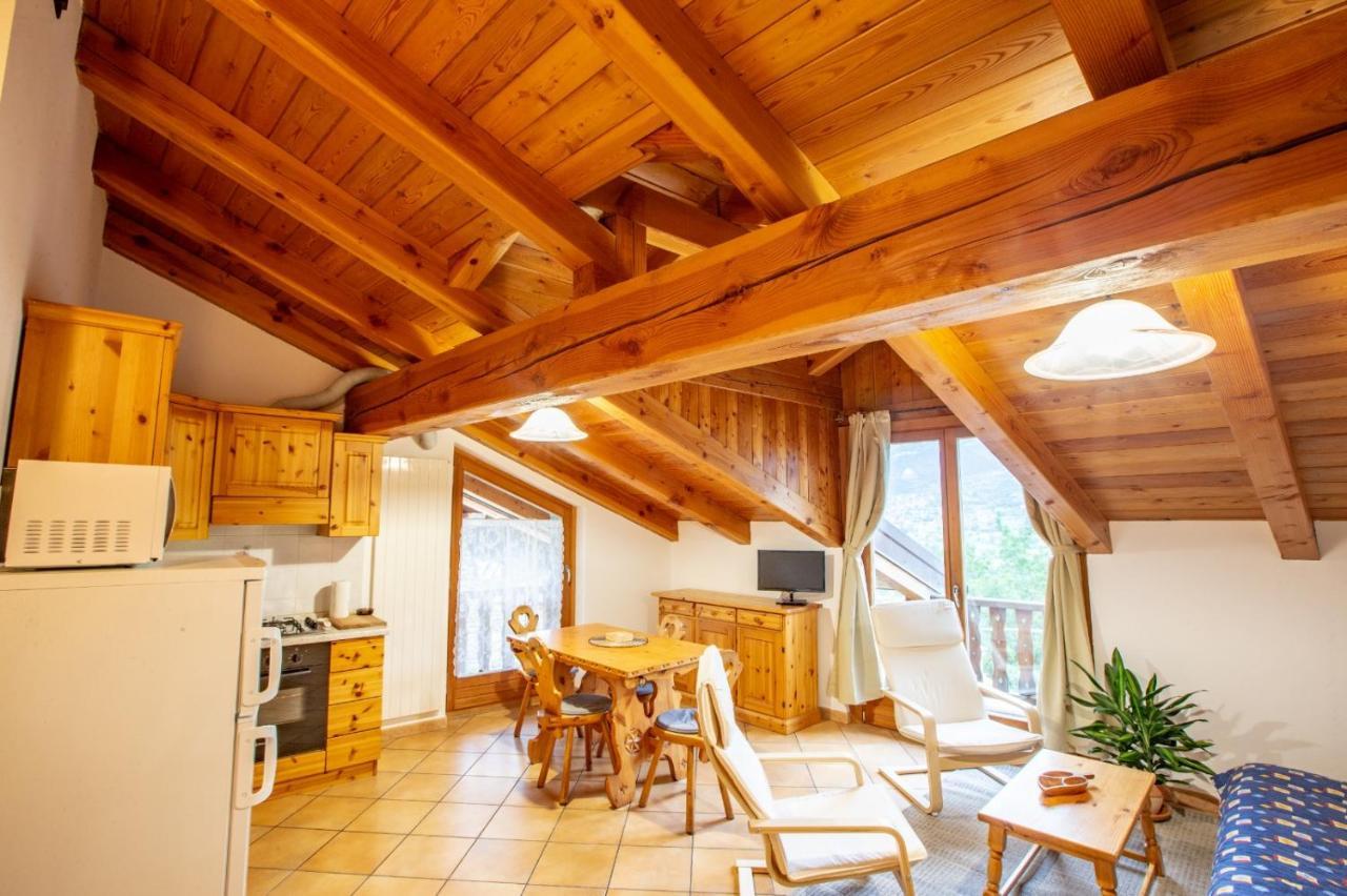 Апартаменты Casa Alpina - Sarre Аоста Экстерьер фото